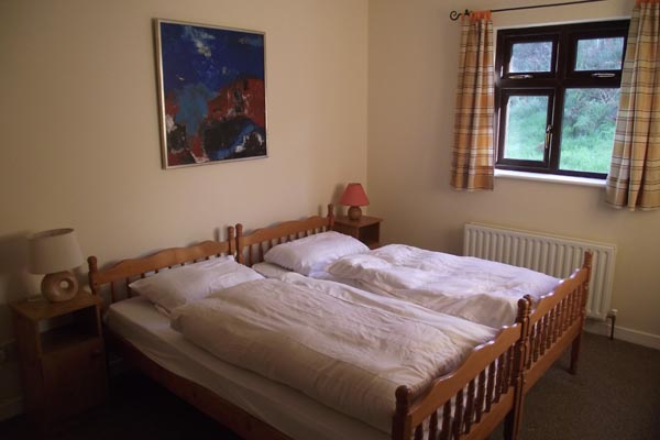 Erstes Schlafzimmer